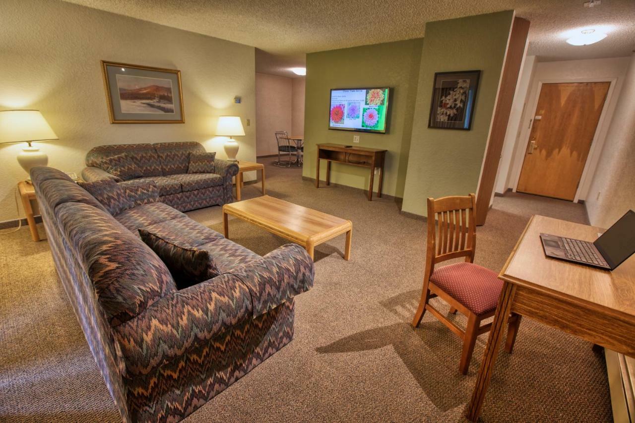 Wedgewood Resort Fairbanks Bagian luar foto
